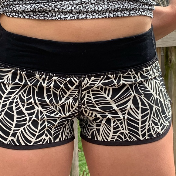 Lululemon workout shorts - Picture 2 of 2